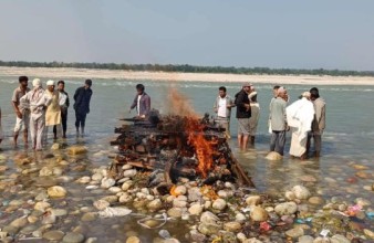 महाकालीमा विपिन जोशीको अन्त्येष्टि
