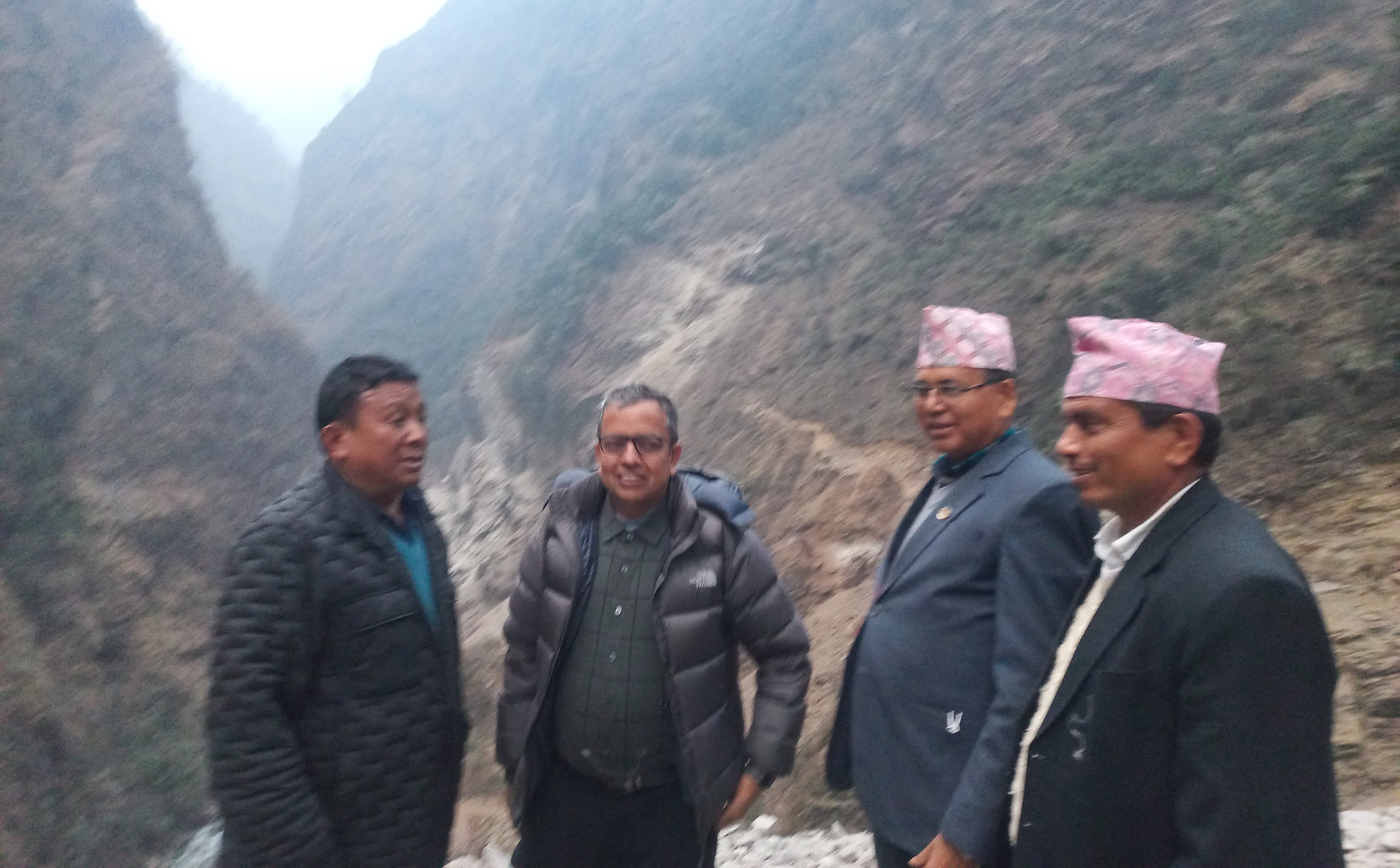 दोलखाबाट चिनियाँ नाकासम्म त्रिदेशिय सडक संजाल जोडिँदै